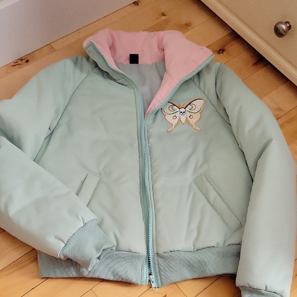 SHEIN Mint Puffer with Pink Lining